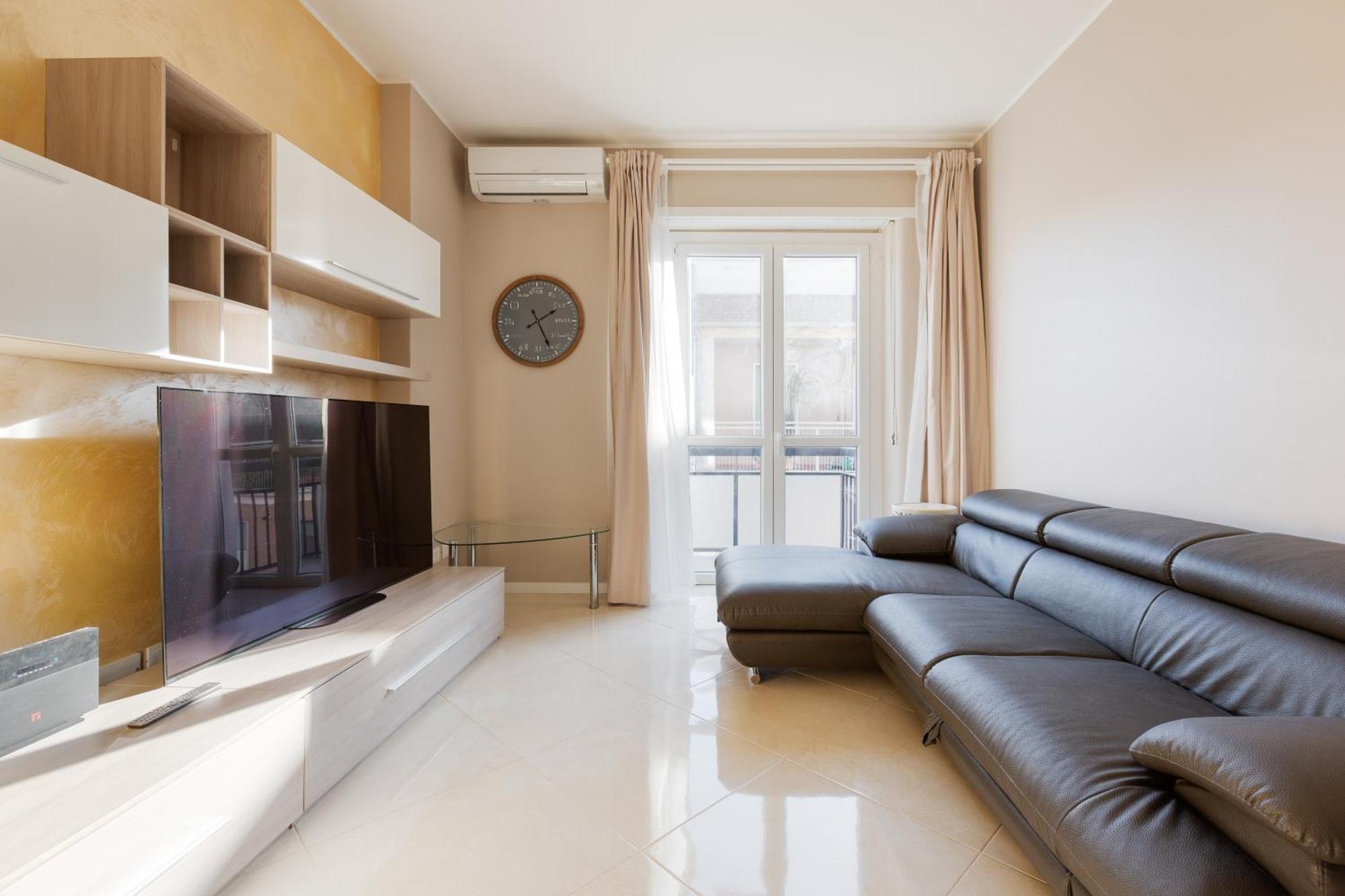 Niguarda Bright Apartment W/ Balcony Milaan Buitenkant foto