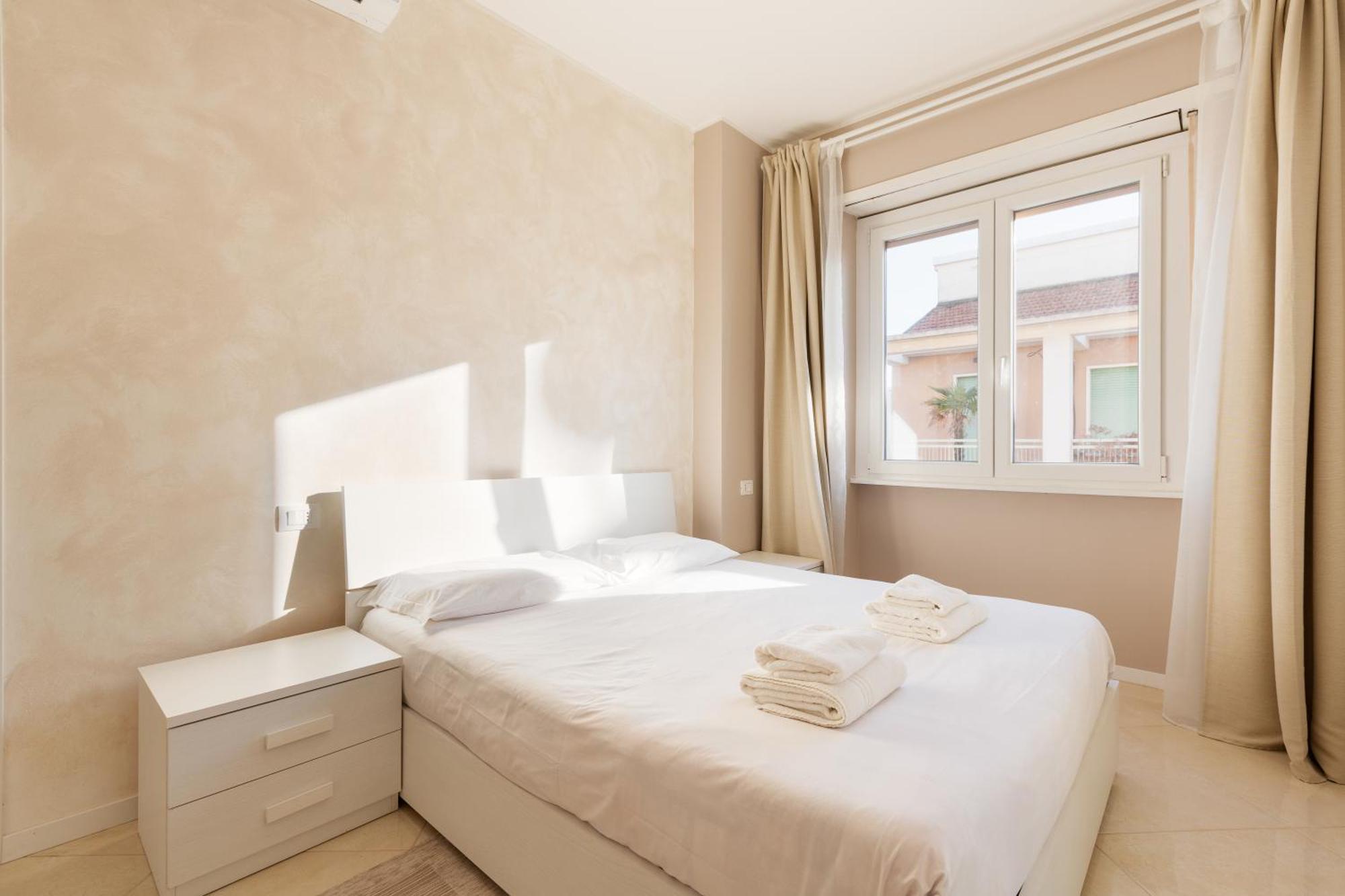 Niguarda Bright Apartment W/ Balcony Milaan Buitenkant foto